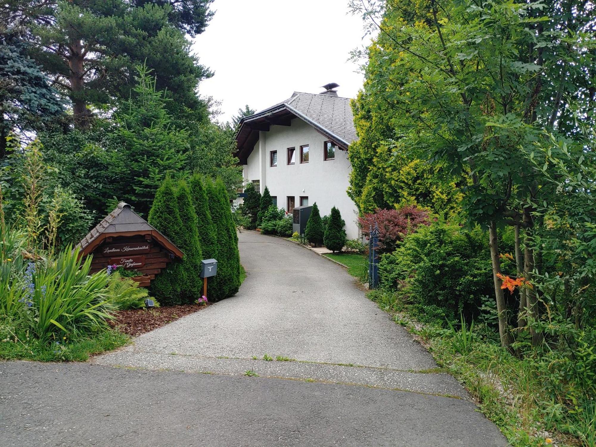 Landhaus Karawankenblick Himmelberg Exterior photo